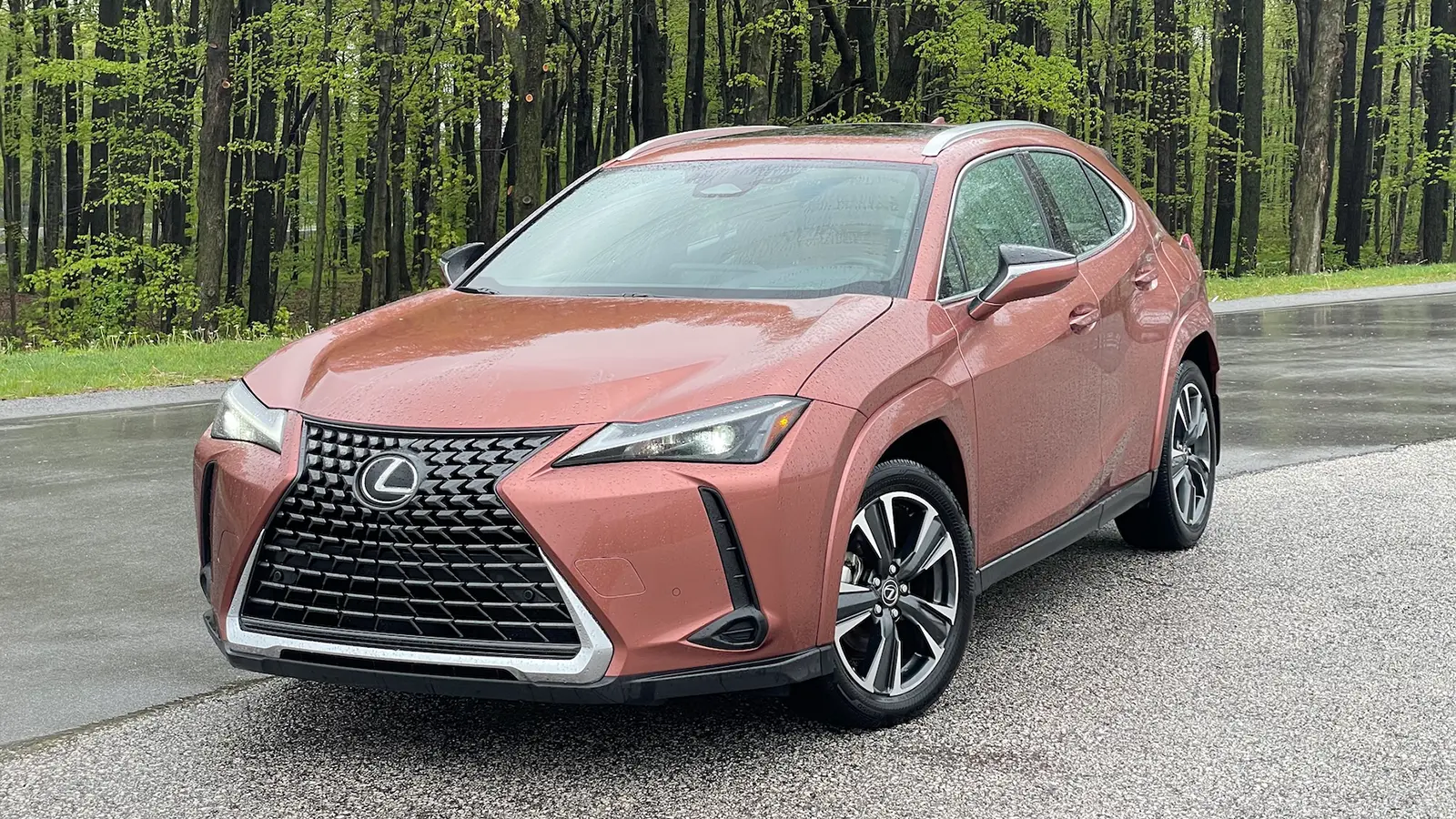 2025 Lexus UX 300h: Is Lexus' Hybrid Crossover Worth the Upgrade